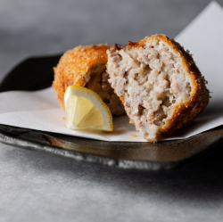 【名物】SARAIコロッケ