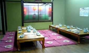 A tatami room on the 2nd floor.A popular tatami room that is said to be "relaxing".6 seats x 4