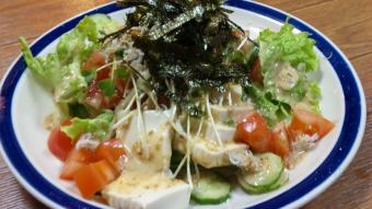 豆腐とじゃこのサラダ