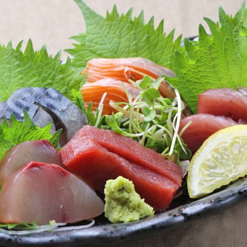 鮮度にこだわっています！単品から盛合せまで、お客様好みでご賞味ください♪