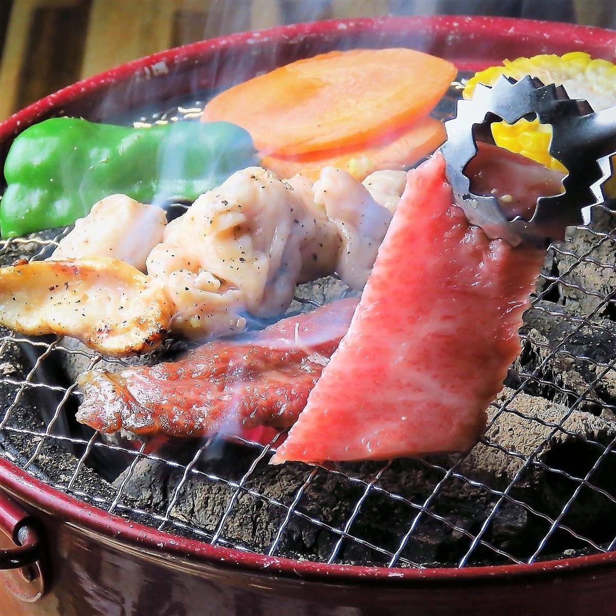 We recommend the meat platter◎This is a community-based Yakiniku restaurant!