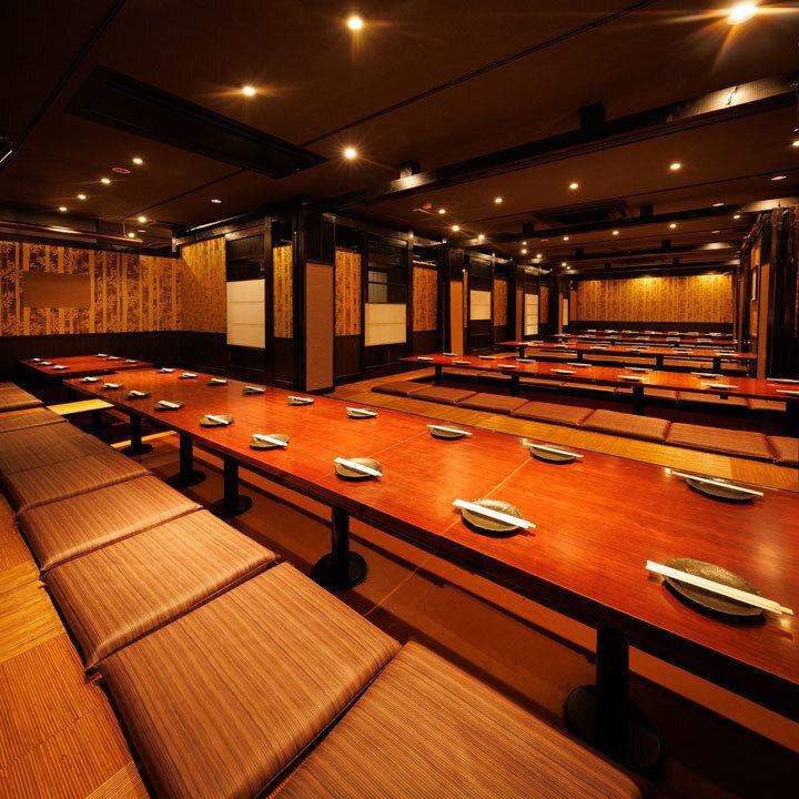 We can accommodate large parties with a spacious space where you can sit together!