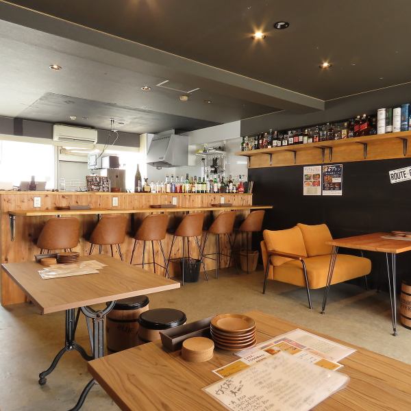 ≪大人数での宴会もお任せを◎≫東大和市駅より徒歩約3分◆大人数でのご宴会やお仕事帰りの一杯、ランチ利用も大歓迎ですのでお気軽にご予約ください♪お洒落なアメリカンテイストの空間で絶品料理とお酒の余韻にゆったりと浸り、非日常な時間を優雅にお愉しみいただけます◎皆様のご来店心よりお待ちしております♪