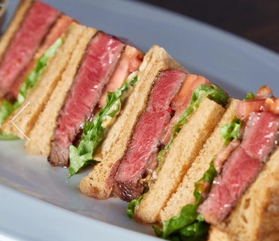 Premium Kuroge Wagyu beef is exquisite! Plans with all-you-can-drink are also available♪