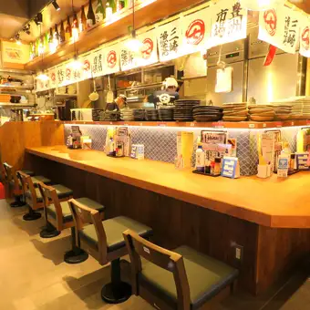 ライブ感を味わえるカウンター席はおすすめ！！