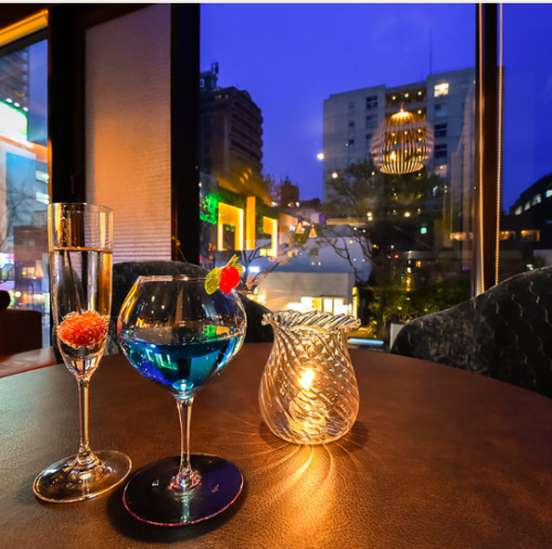 夜景とカクテルに酔う