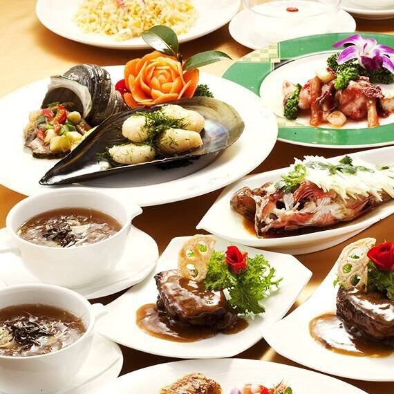 大切な方とのお食事会にぴったりのコースを各種ご用意！