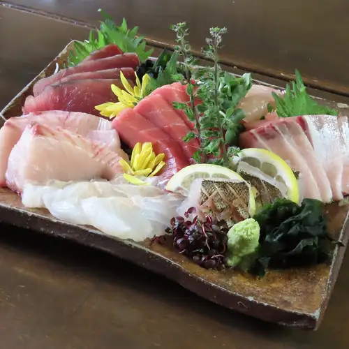 必食！刺身盛り合わせ