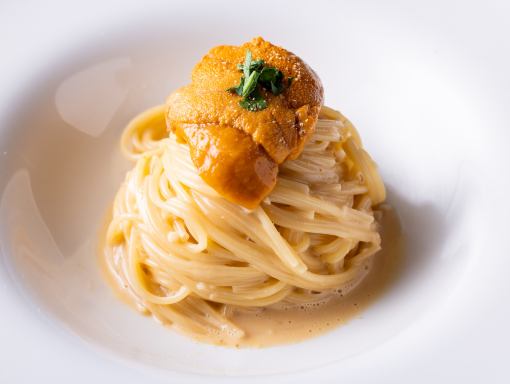 【晚餐套餐C】豪华套餐，您可以选择广受欢迎的牛肝菌意面或海胆奶油意面。