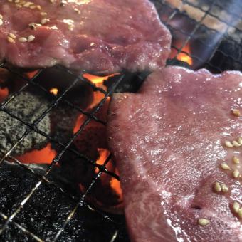 【ネット予約限定】学生応援！牛タン・牛ハラミ付き！食べ放題+ソフドリ飲み放題5000円→4200円