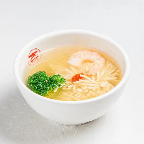 滑らかな食感と優しい味わい◆菊の花をイメージした美しい豆腐≪菊豆腐　350円(税込)≫