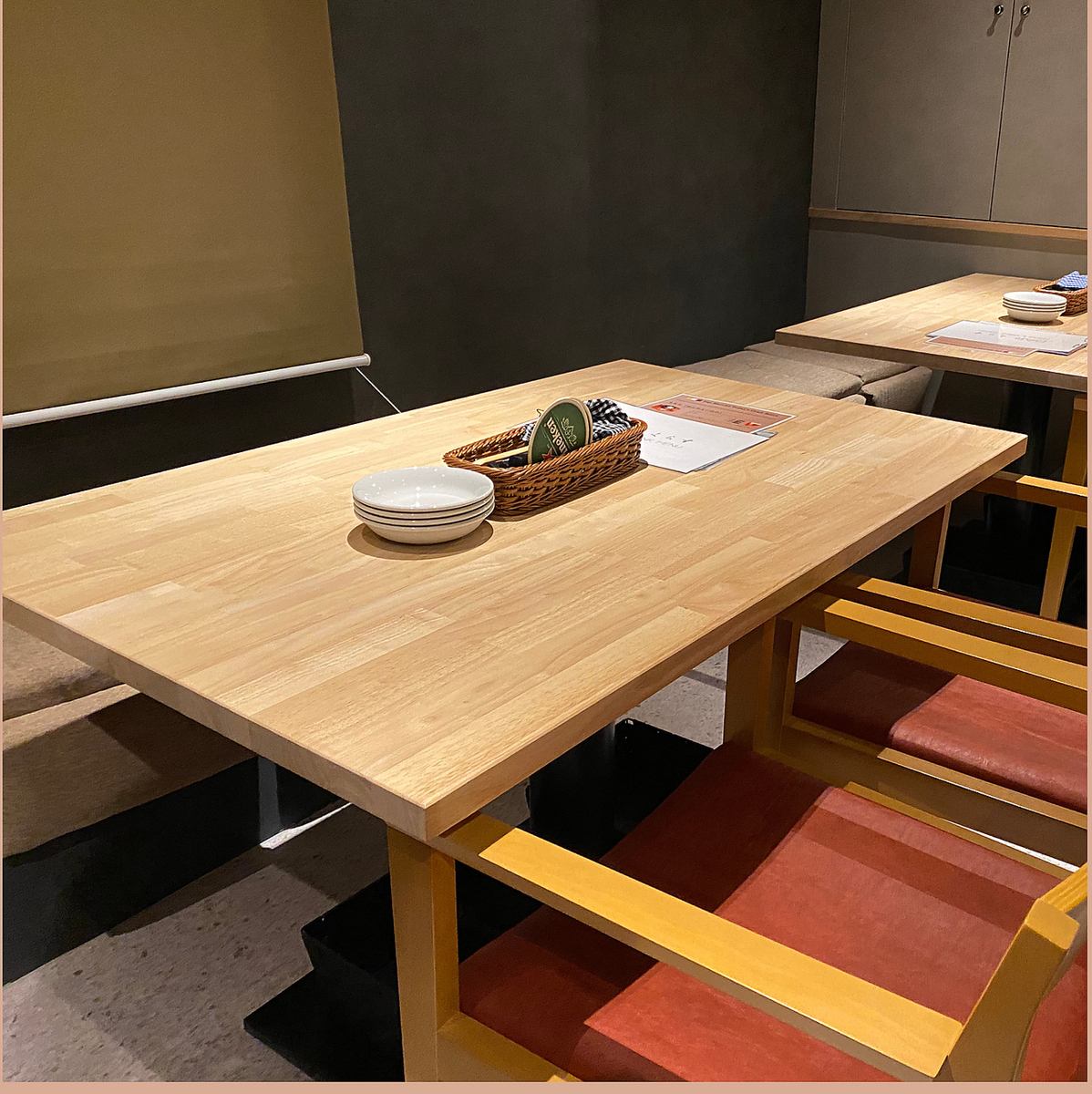 2階にはテーブル席もご用意しております♪