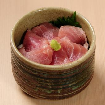 まぐろ丼
