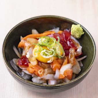 海鮮ユッケ