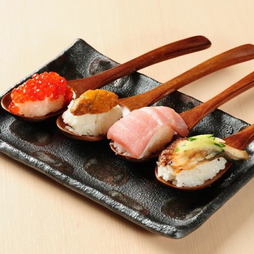 寿司 ４種盛り（うに、いくら、まぐろ、うなぎ）