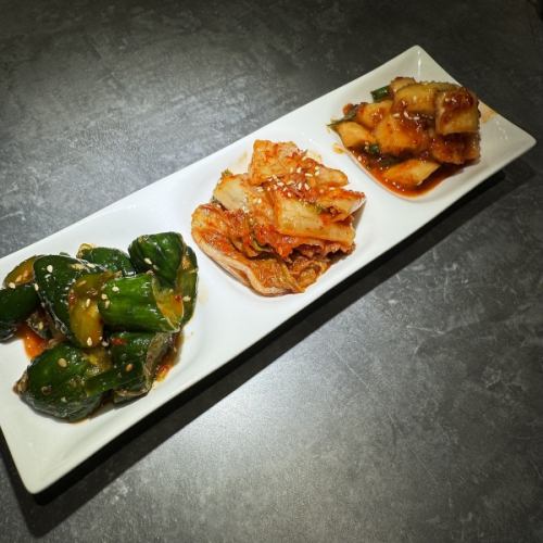 3 kinds of kimchi