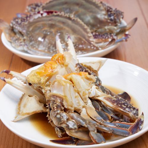 *晚飯* [Kanjang Gejang]蘸醬油醃製的藍蟹，在韓國被暱稱為“大米小偷”
