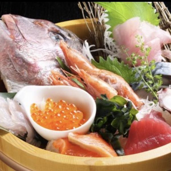 「また撮りたくなる」逸品。美味しさとSNS映えを両立した【鮮魚桶盛り】