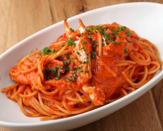 Blue crab tomato sauce spaghetti