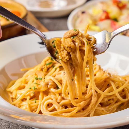 Spaghetti with rich sea urchin cream