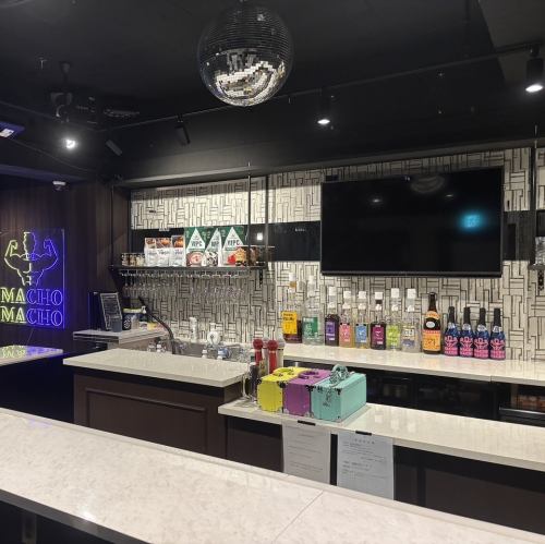 笑顔と筋肉で赤坂の夜を照らす究極の接客