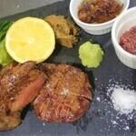 名物！牛タンの炭火焼き