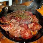 牛ハラミの炭火焼き