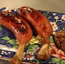 骨付き豚ソーセージ (2本）