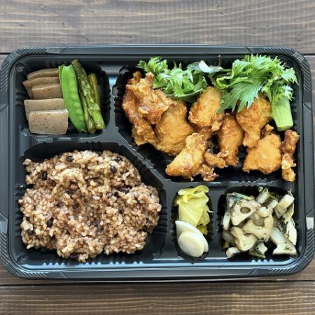 【テイクアウト予約】鶏のからあげ　ごはんセット