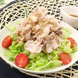 Pork shabu-shabu salad (using Joshu barley pork)