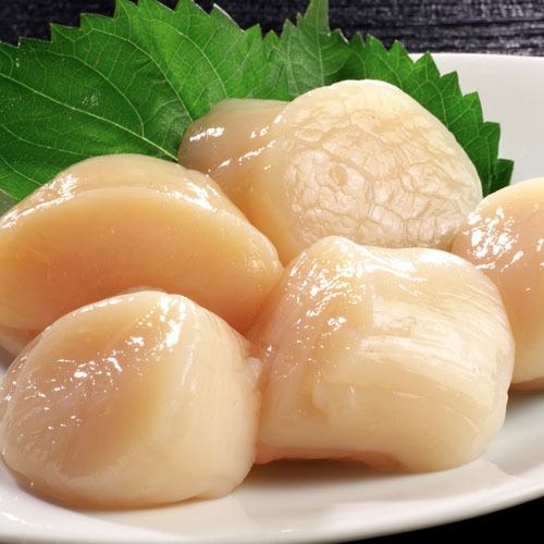 Fresh scallop sashimi