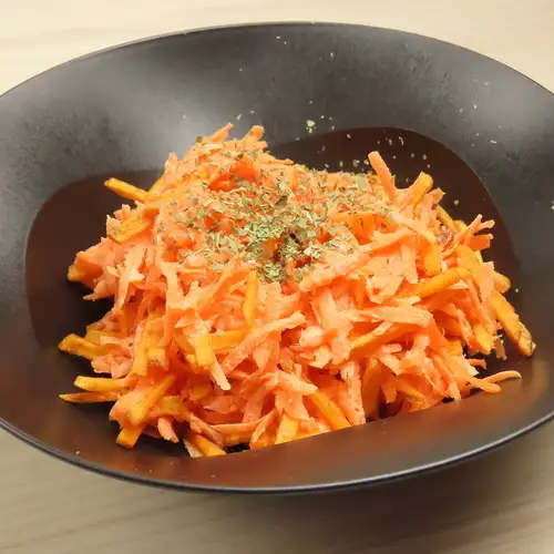 CAROTSALADA　人参とカラムーチョのサラダ