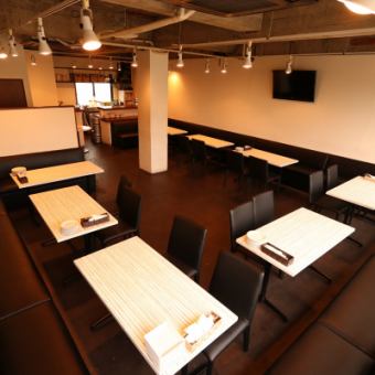 It is a private space with a free layout.<Counseling outside business hours>