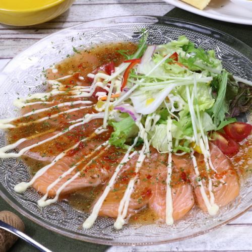 ★サーモンカルパッチョ