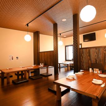 【2階】お座敷席 3～5名様、少人数～大人数でのご利用にも最適！足を伸ばしてお寛ぎいただけます。
