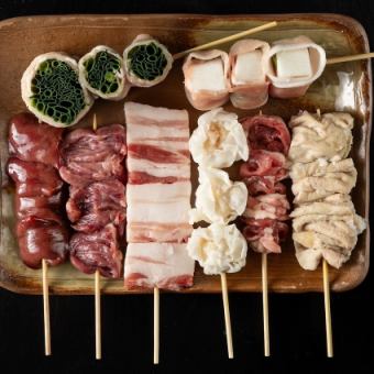 【新年及年末派對★豪華宴會套餐】包含120分鐘無限暢飲,含Kaku Highballs雞尾酒,價格為5000日元(含稅)