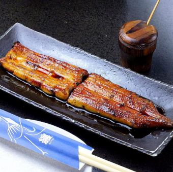【店内】うな重2,420円　蒲焼き2,200円　(全て税込）