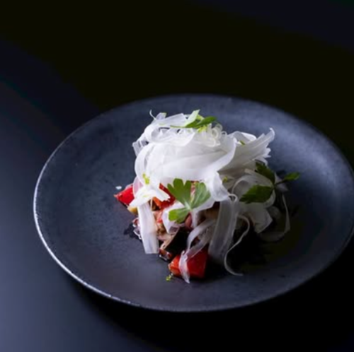 佐渡の真たことオリーブのセビーチェ風 セロリのサラダと