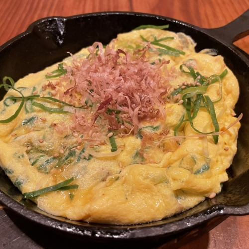 Teppan omelet with lots of green onions