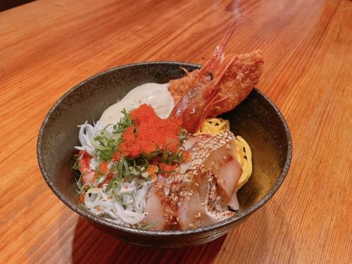 【限定10食】漁丼(りょうどん)(にゅうめん付)