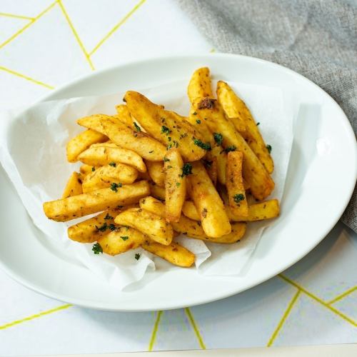 アンチョビフライドポテト / anchovy fries