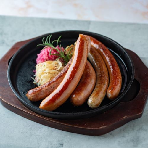 5 kinds of special German sausages/five sausage platter