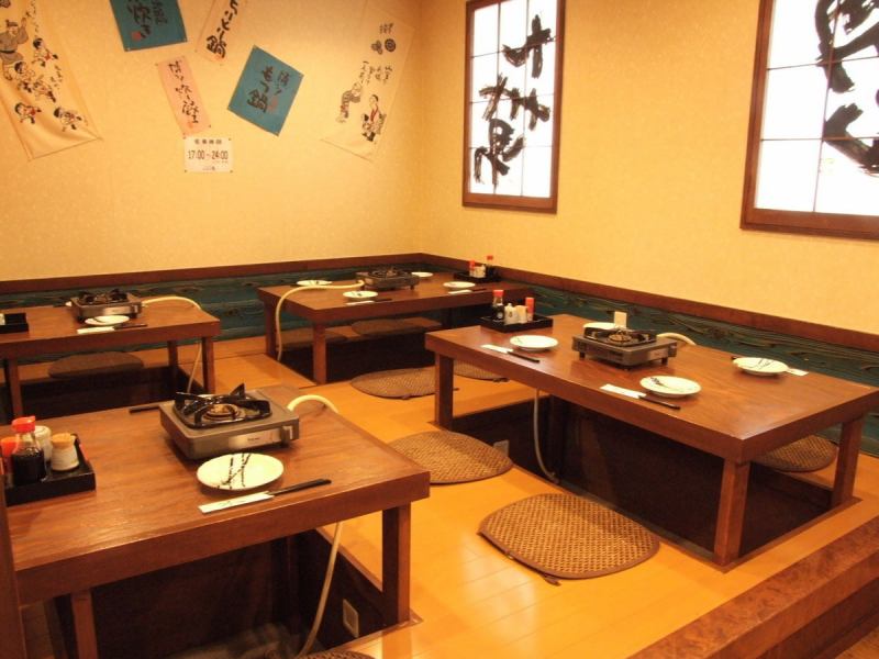 On the 2nd floor, digging tatami mats and table seats are available.Also supports various banquets!