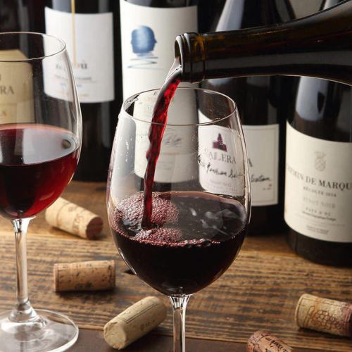 【お酒の品揃え◎】バル料理に欠かせない！世界のワイン