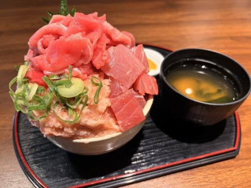 【今だけ1,000円引き！】★てんこもりマグロ尽くし丼★