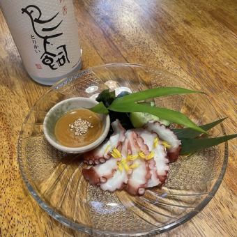 真蛸ときゅうりとわかめの酢味噌和え