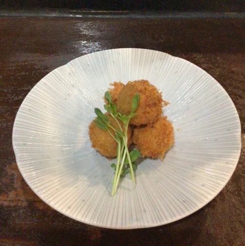 昔なつかしお肉屋さんのコロッケ（4個）