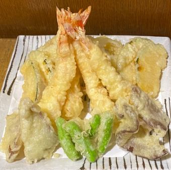 海老と季節野菜の天ぷら