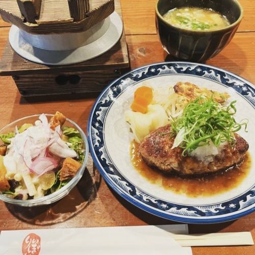 ちょっと大人な定食を堪能