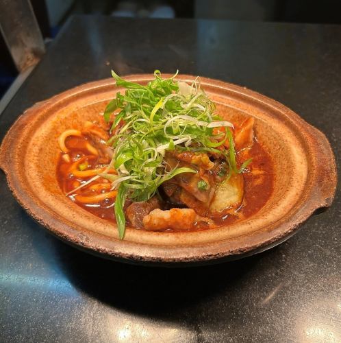国産牛すじ肉と煮込みハンバーグ